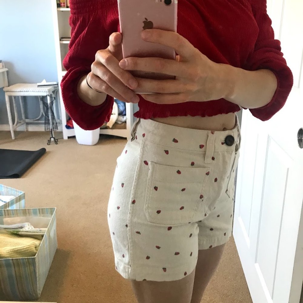 Madewell Strawberry Print High-Waisted Shorts